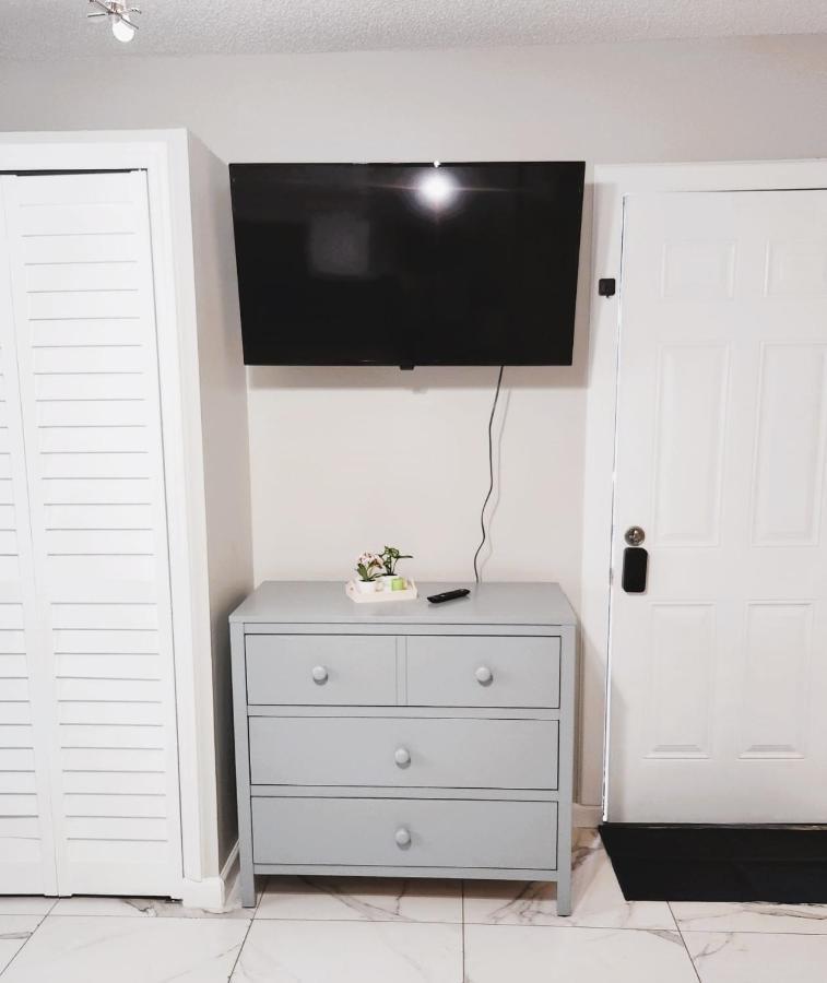 Adorable Mini Suite In Tampa Eksteriør billede